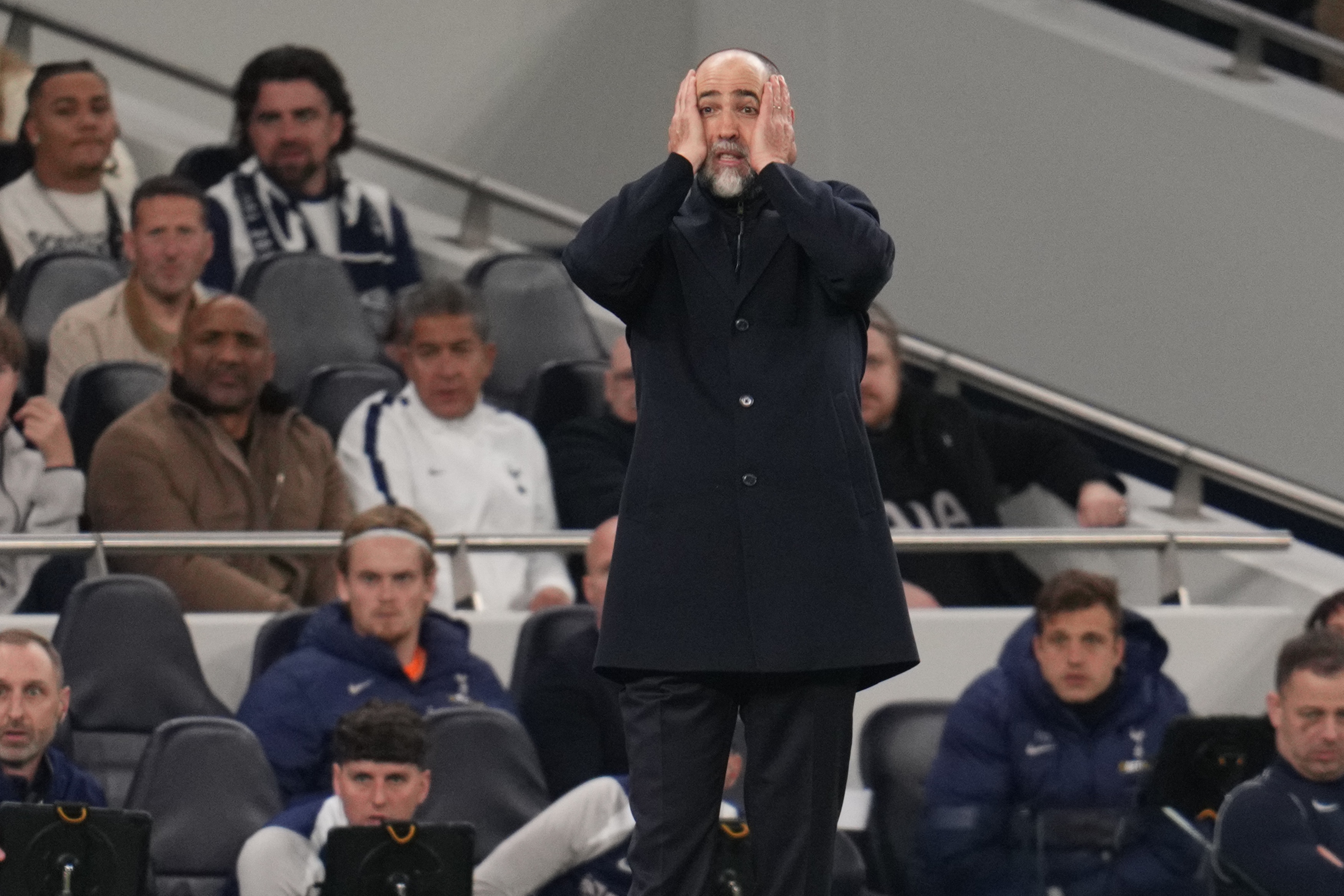 开云体育APP下载-邮报谈热刺困境：转会决策失误致阵容有大缺陷、培养年轻球员不足