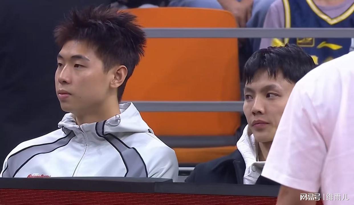 开云体育官网-只能交易出去？广东“新后卫”将跌出轮换，或遭多队疯抢！