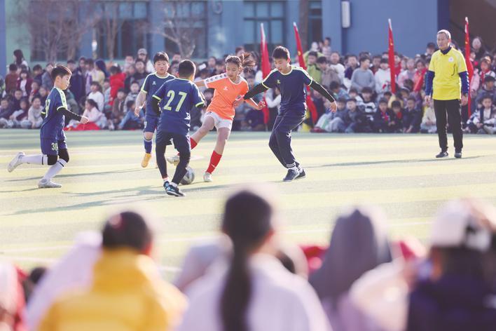 开云体育官网-绿茵逐梦 “足”够精彩